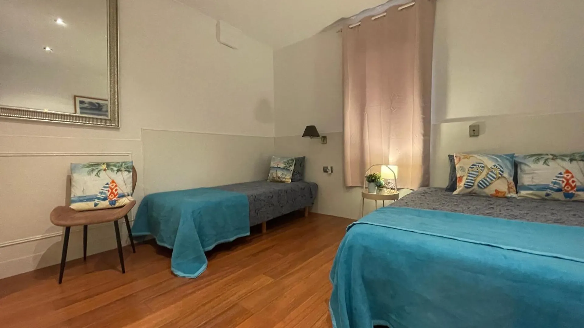 Hostel Moll De La Fusta Rooms Barcelona