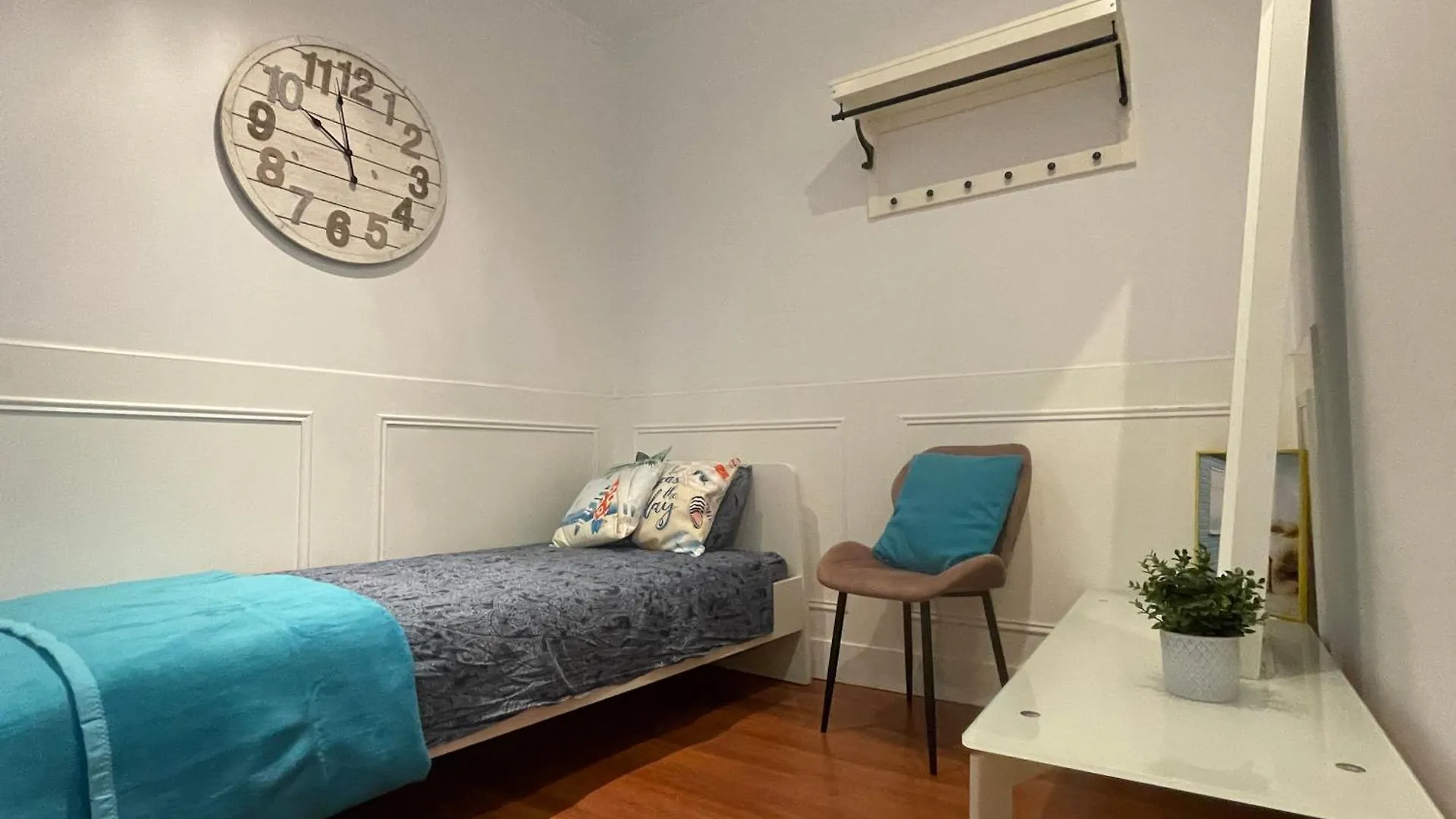 Moll De La Fusta Rooms Barcelona Hostel