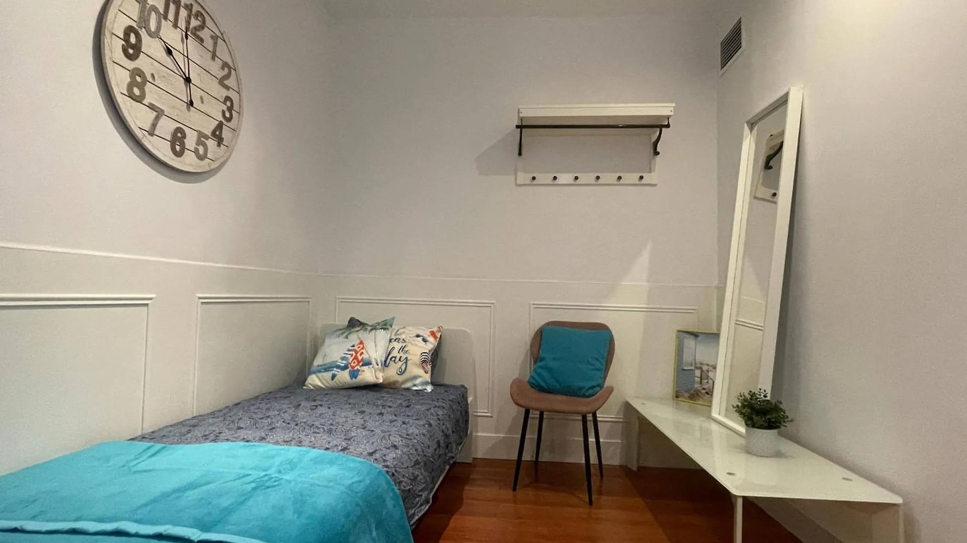 Moll De La Fusta Rooms Barcelona Spain