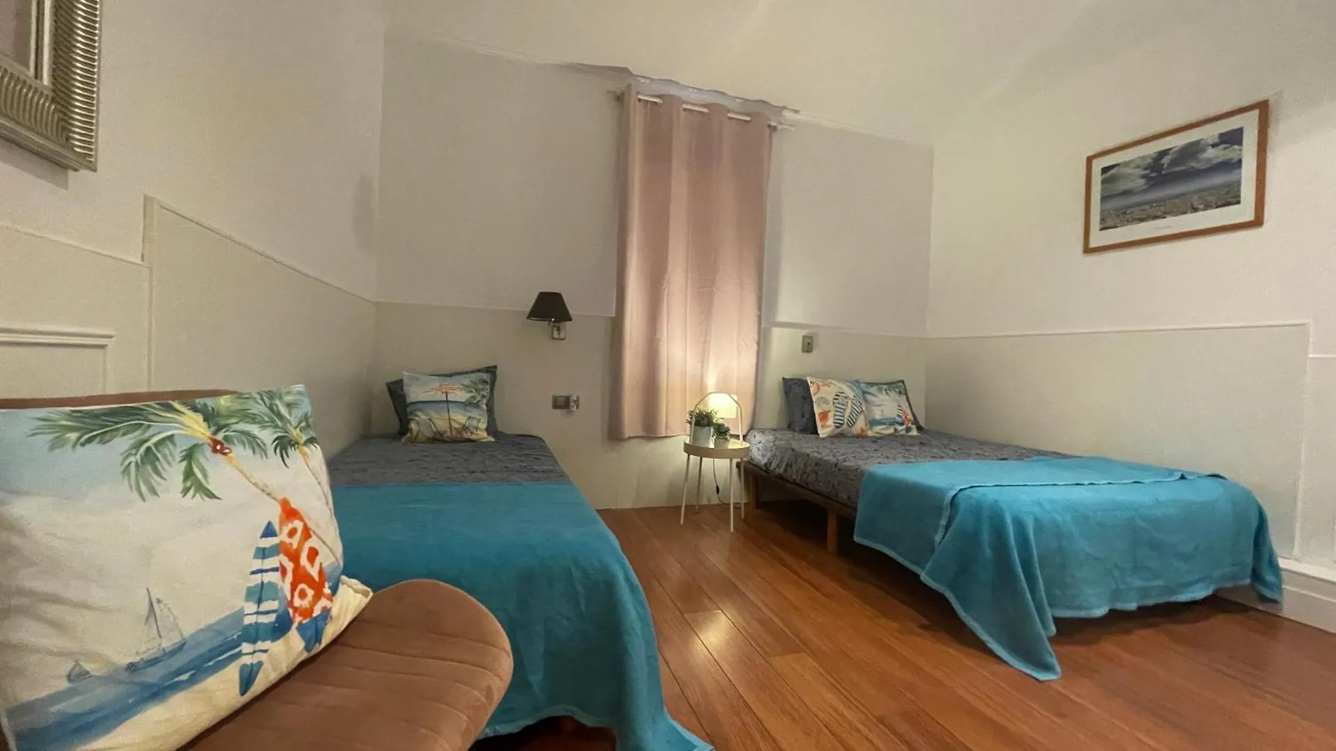 Moll De La Fusta Rooms Barcelona 0*,